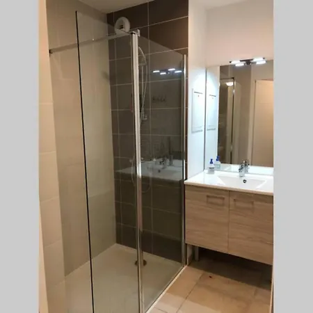 Les Cristaux De 8 Personnes A505